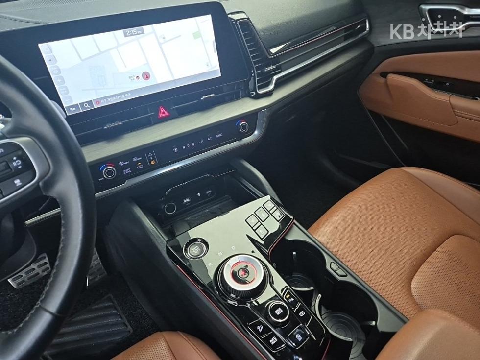 2023 - kia sportage