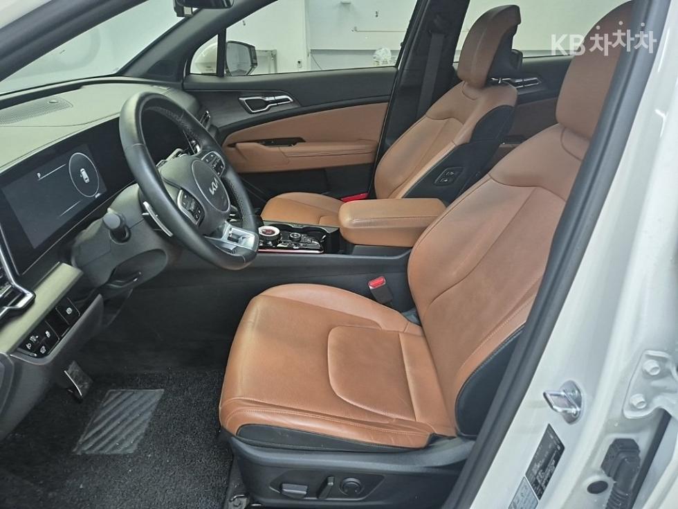 2023 - kia sportage