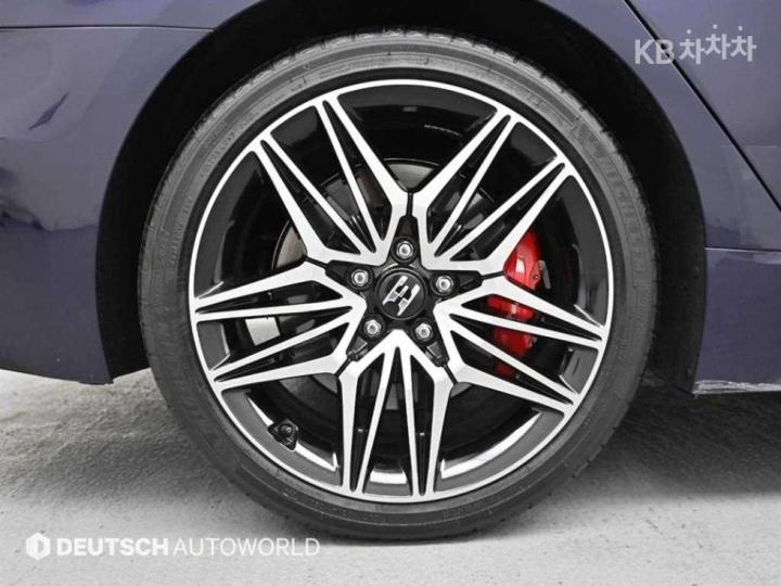 Kia Stinger Meister 3.3 Gasoline Turbo 4WD Masters 6