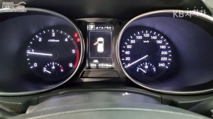 Hyundai Maxcruz Diesel e-VGT R2.2 2WD Finest Edition 6