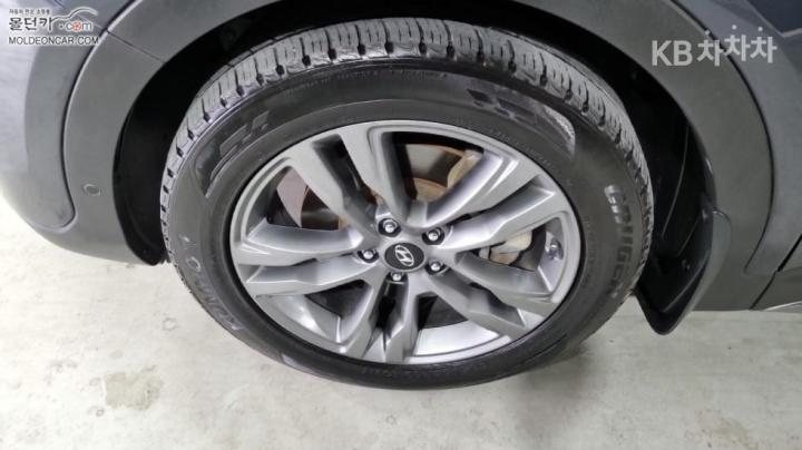 Hyundai Maxcruz Diesel e-VGT R2.2 2WD Finest Edition 7