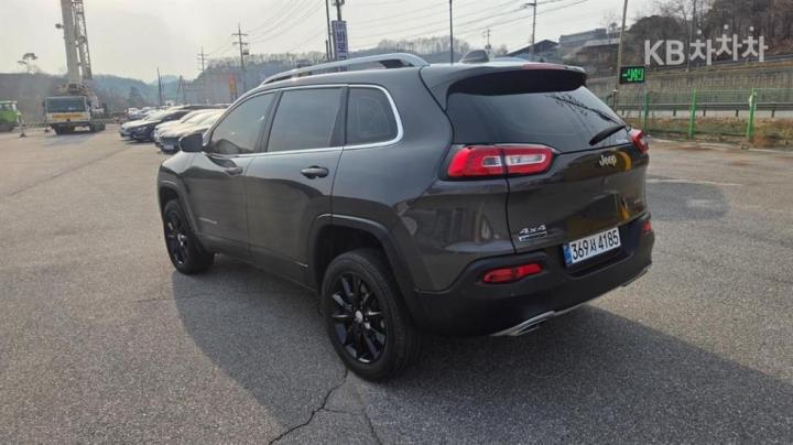 Jeep Cherokee 2.2 Diesel Limited 5