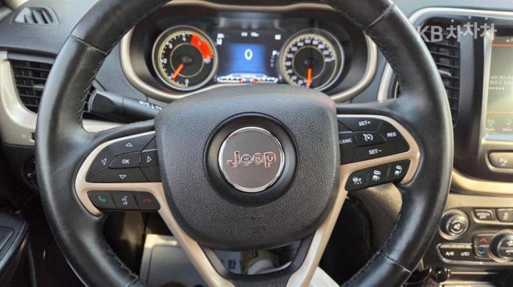 Jeep Cherokee 2.2 Diesel Limited 7