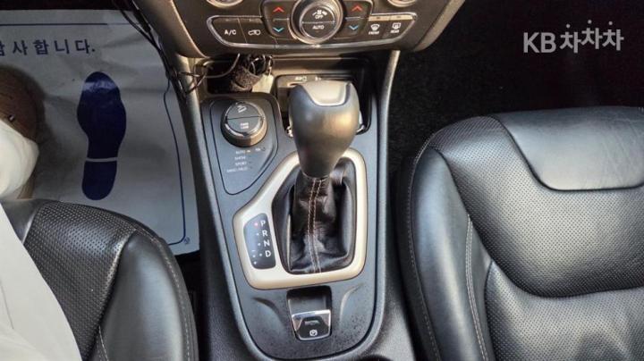 Jeep Cherokee 2.2 Diesel Limited 10