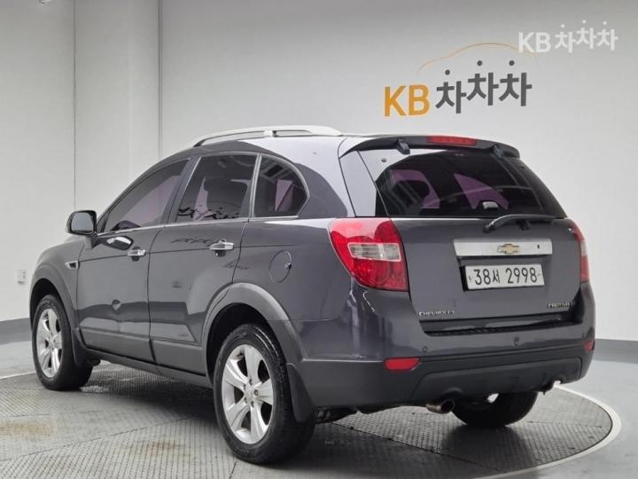 Chevrolet Captiva 2WD LT 3