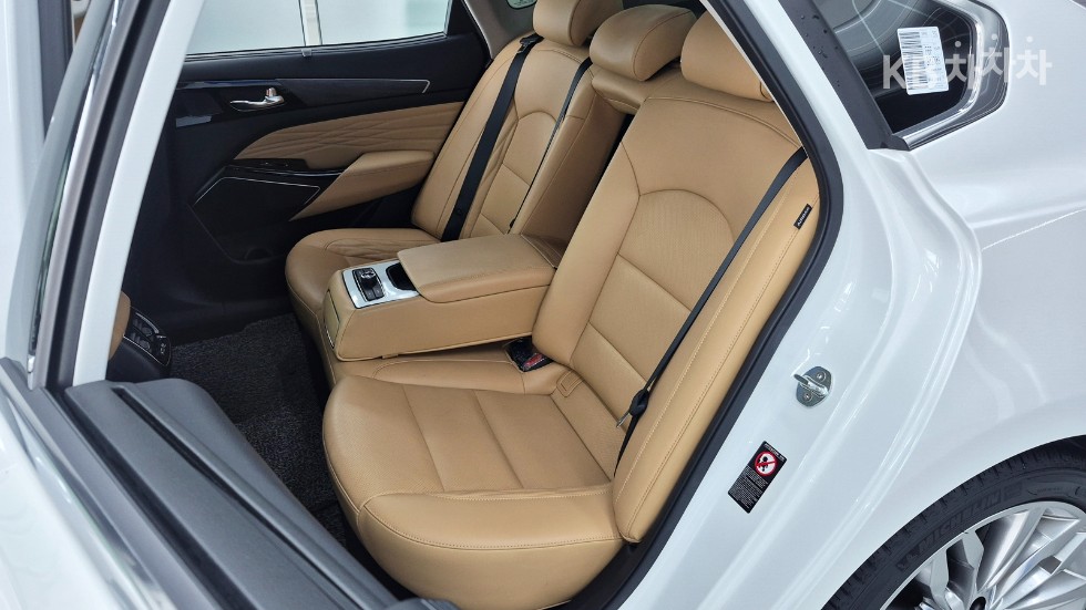 2020 - kia k7