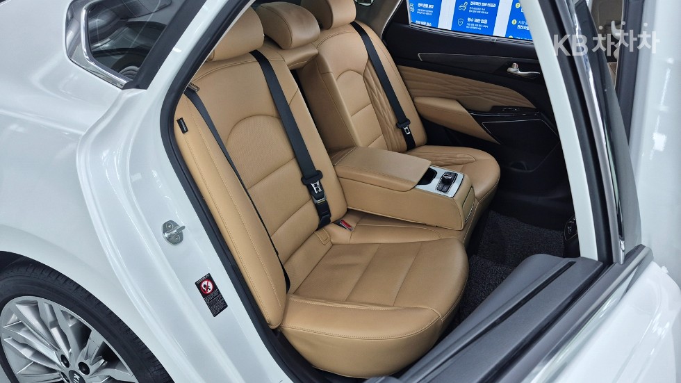 2020 - kia k7