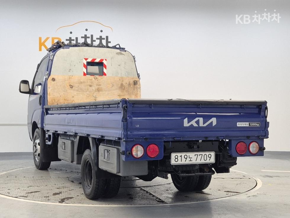 2022 - kia bongo iii