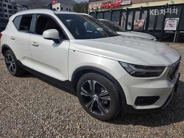 Volvo XC40 B4 AWD Inscription 4