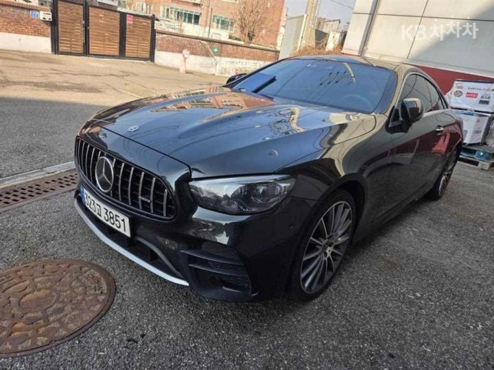 Mercedes-Benz E-Class W213 E450 4MATIC Coupe Base Type 3