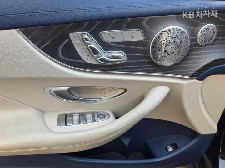 Mercedes-Benz E-Class W213 E450 4MATIC Coupe Base Type 8
