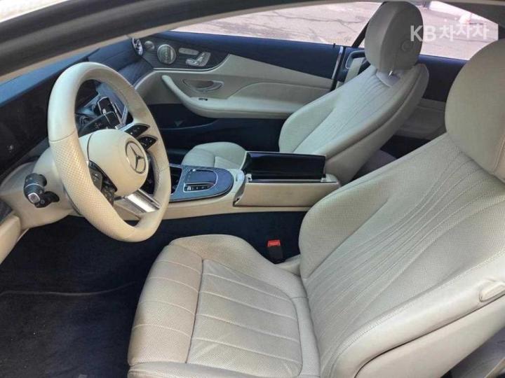Mercedes-Benz E-Class W213 E450 4MATIC Coupe Base Type 9