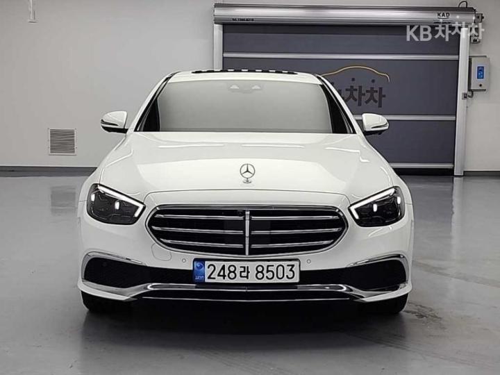 Mercedes-Benz E-Class W213 E300e 4MATIC Exclusive 3