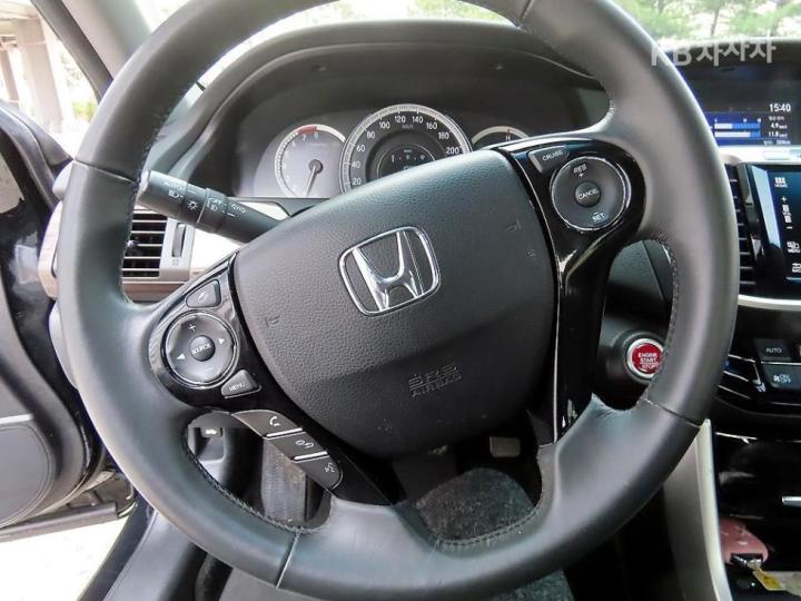 Honda Accord 2.4 Sedan 2008-2012 9