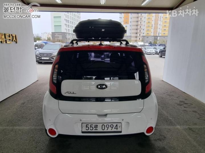 Kia Soul 1.6 GDi Prestige 5