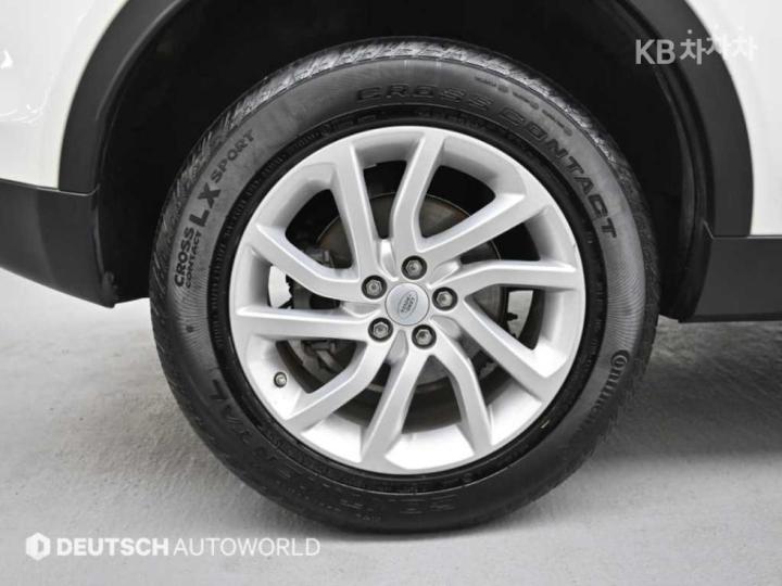 Land Rover Discovery Sport 2.0 TD4 SE 6