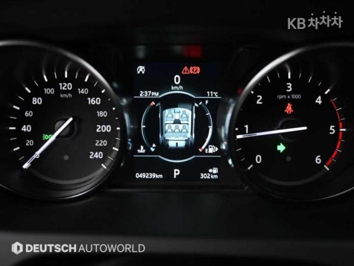 Land Rover Discovery Sport 2.0 TD4 SE 9