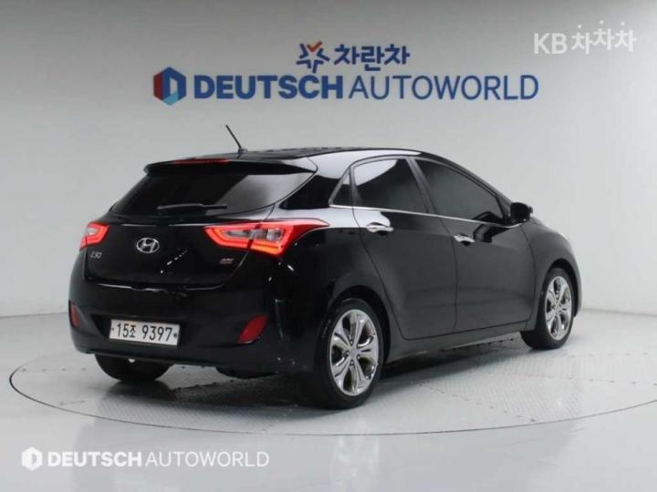 Hyundai i30 New 2.0 GDi Dspec A/ T 4