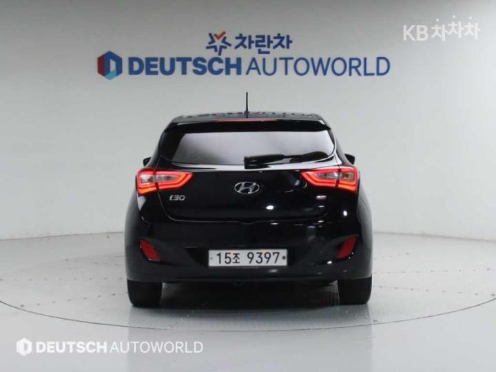 Hyundai i30 New 2.0 GDi Dspec A/ T 5
