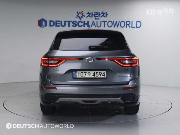 Renault QM6 2.0 LPe 2WD LE 5