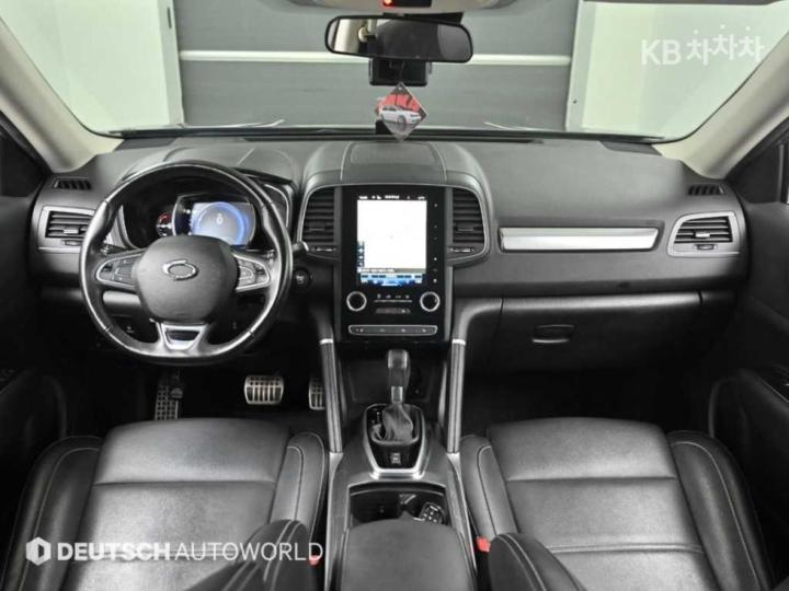 Renault QM6 2.0 LPe 2WD LE 8