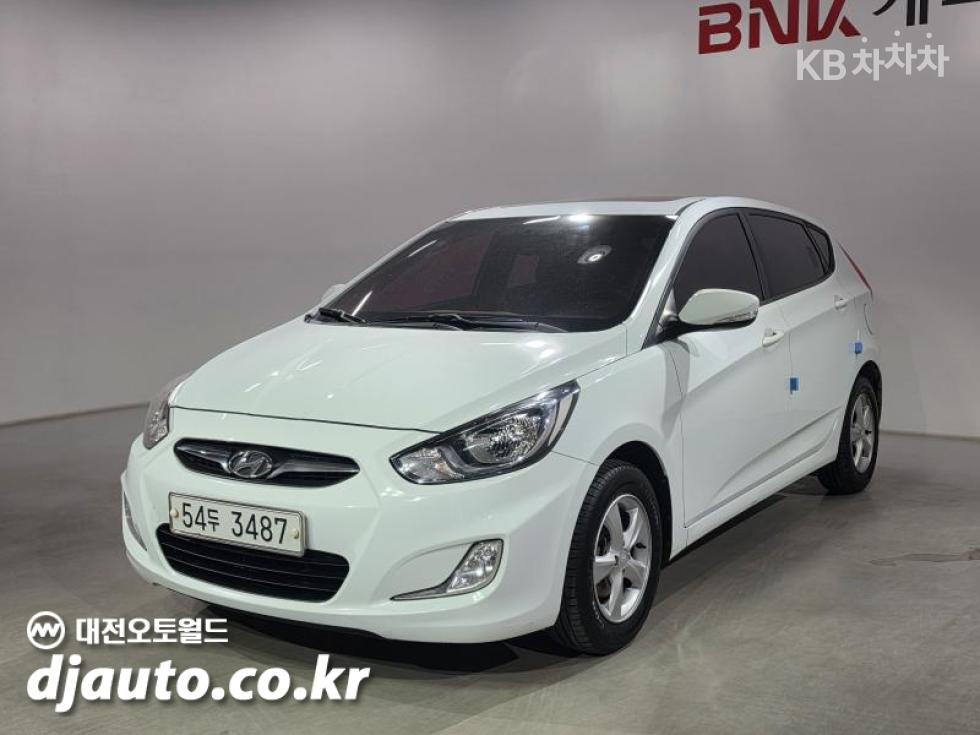 2012 hyundai accent