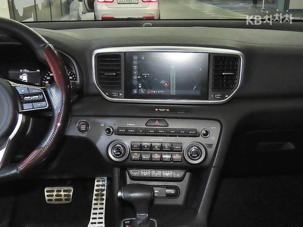 2021 - kia sportage