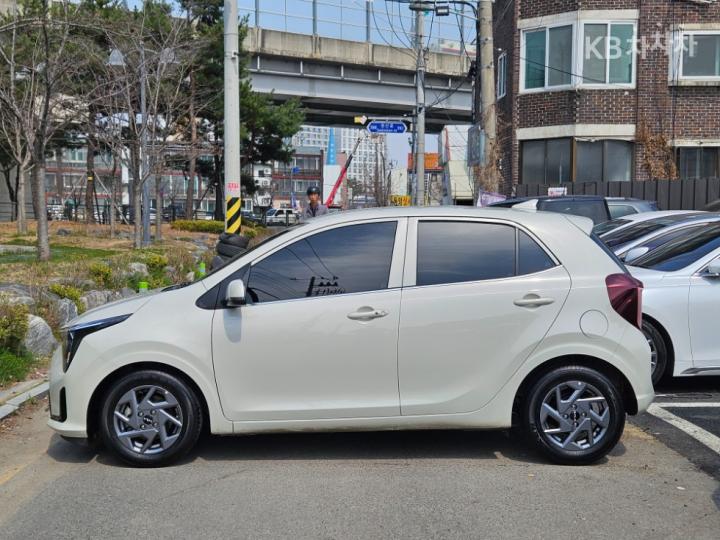 Kia Morning JA 1.0 Gasoline Signature 4