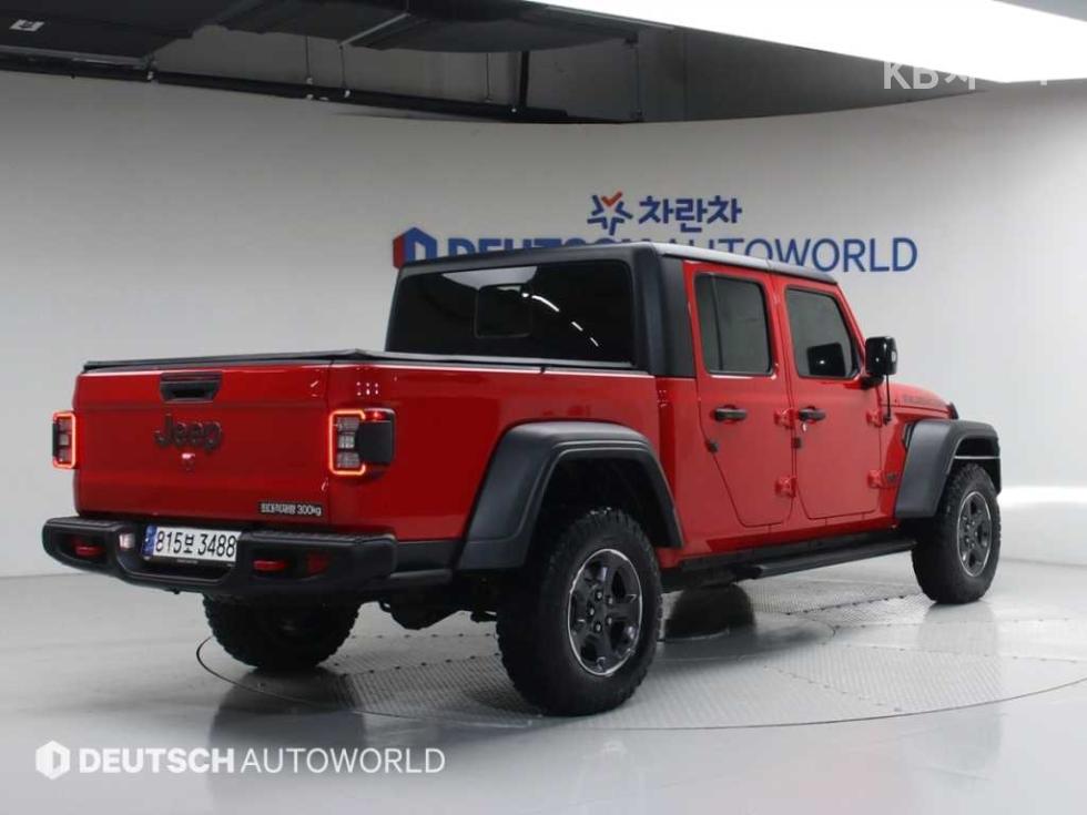 2023 - jeep gladiator