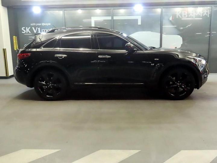 Infiniti QX QX70 S 3.7 AWD 4