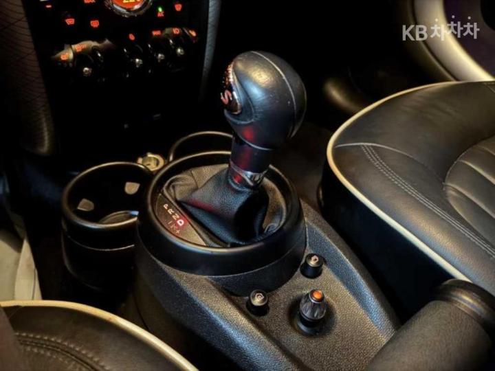 Mini Countryman SD ALL4 2.0 Park Lane 9