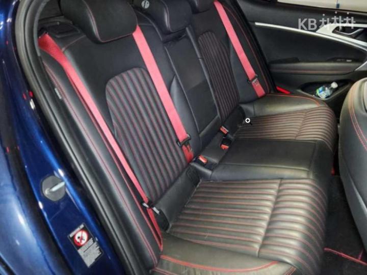 Genesis G70 SPORT 3.3T SPORT Advanced 7