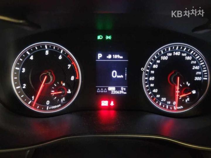 Genesis G70 SPORT 3.3T SPORT Advanced 10