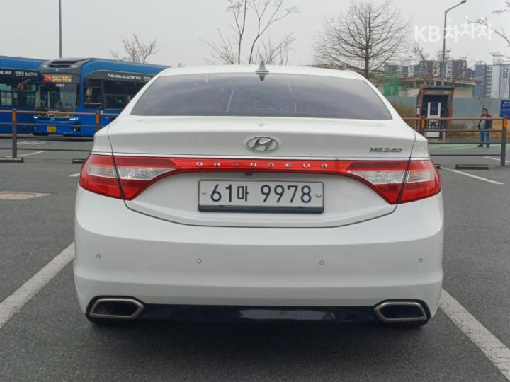 Hyundai Grandeur HG HG240 Modern 6