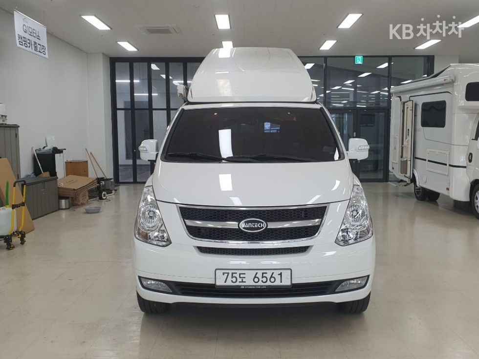 Hyundai Starex 캠핑카 — foto 1
