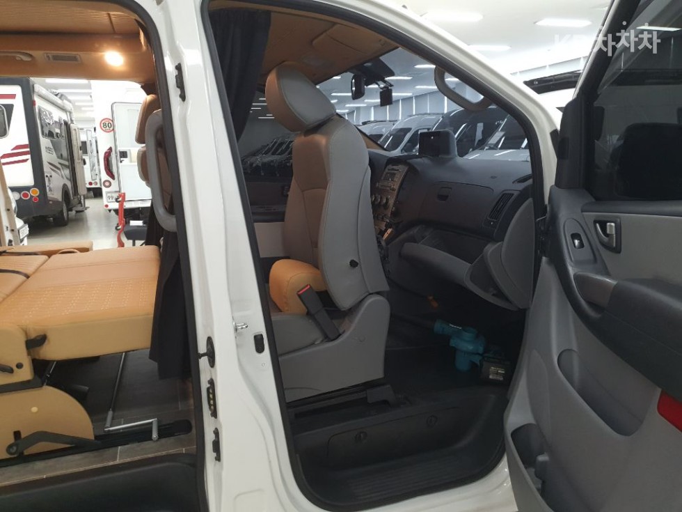 Hyundai Starex — miniaturë 5