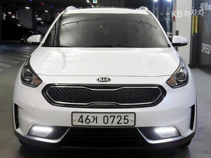 Kia Niro 1.6 Prestige 3