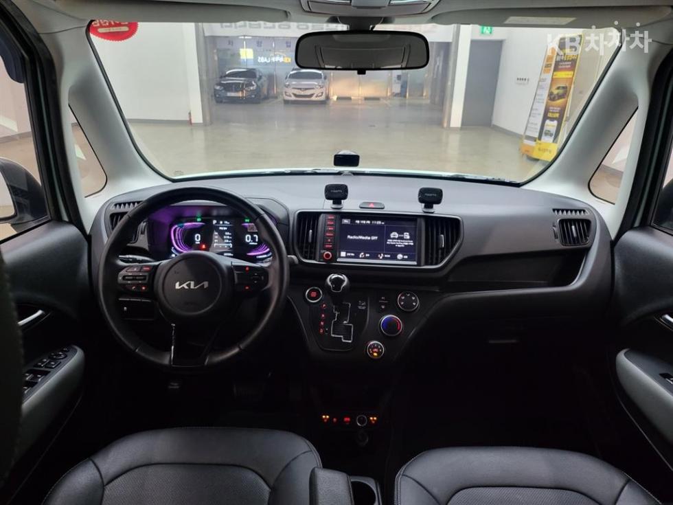 2024 - kia kia
