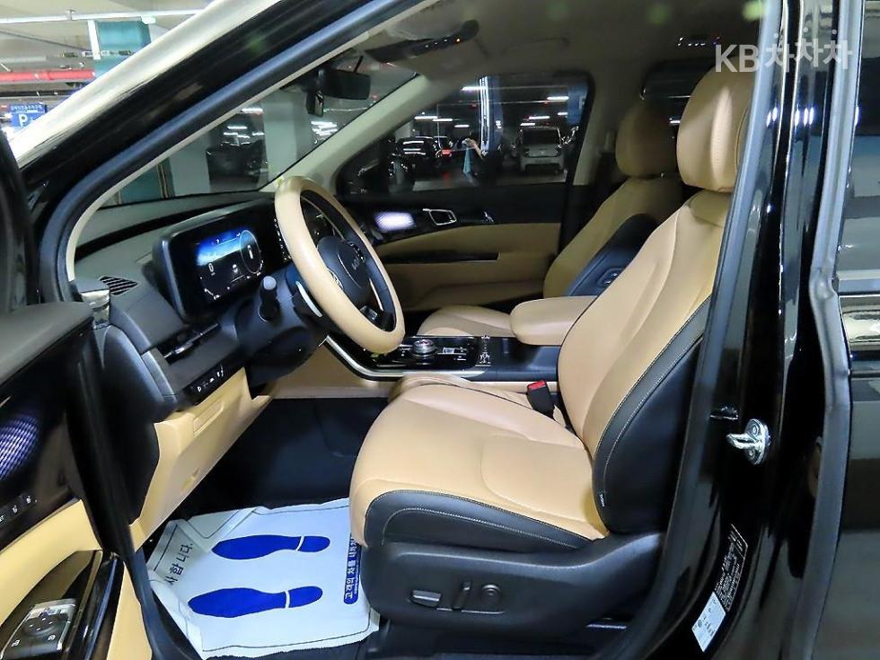 2023 Kia 4 photo