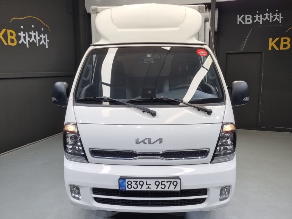 2022 - kia bongo iii