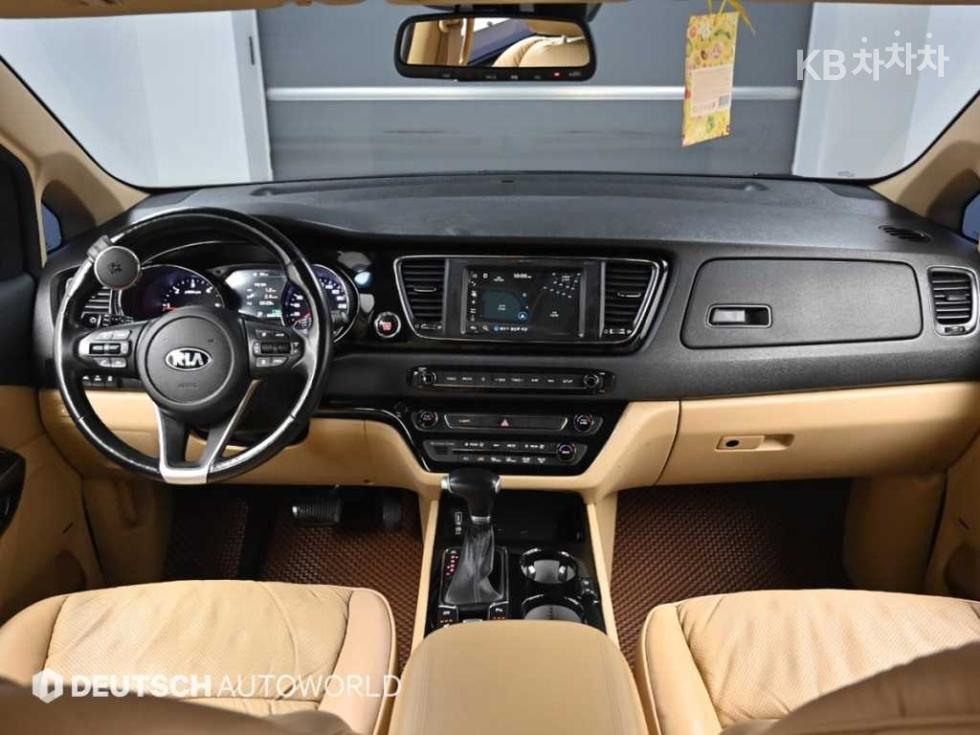 2019 - kia carnival