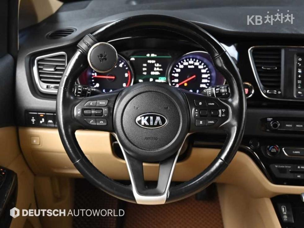 2019 - kia carnival