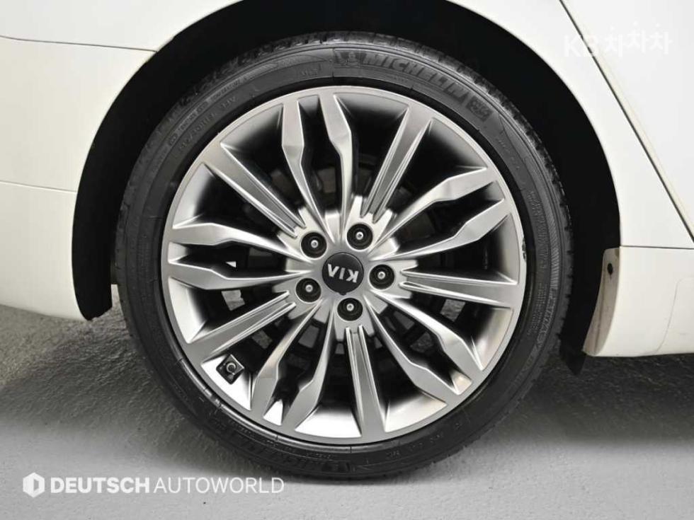 2020 - kia k7