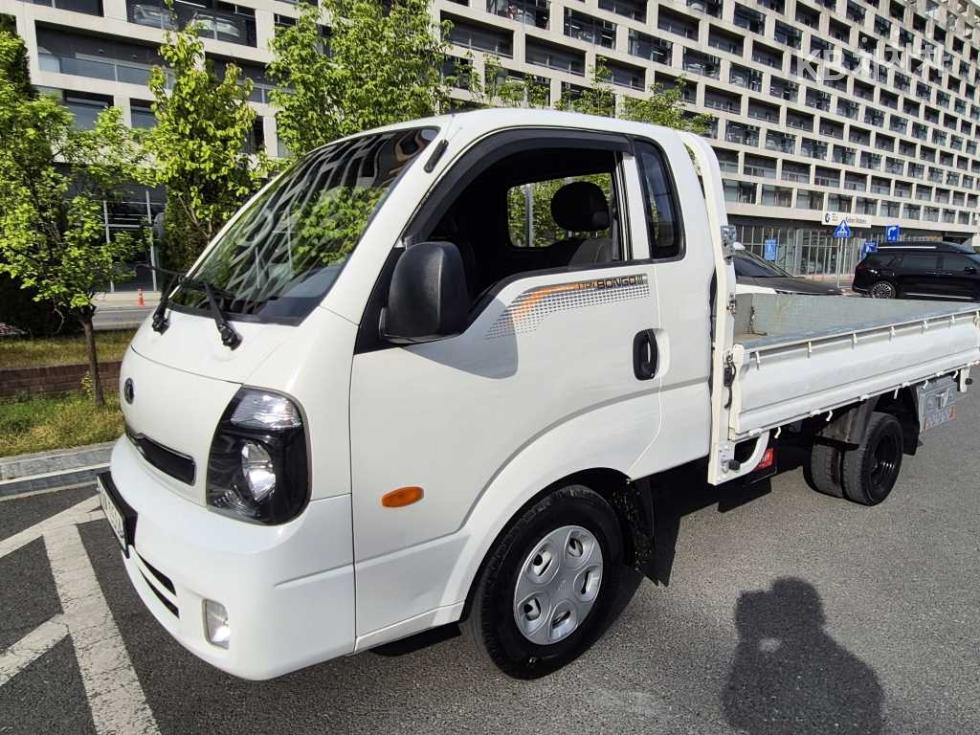 2013 - kia bongo iii