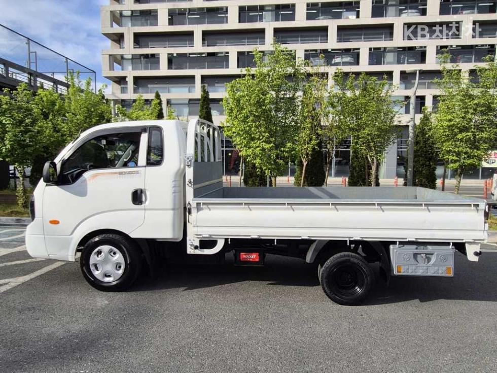 2013 - kia bongo iii