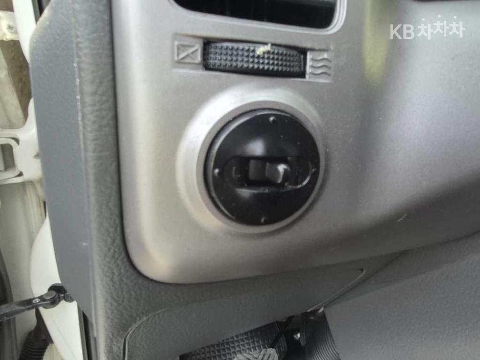 2013 - kia bongo iii