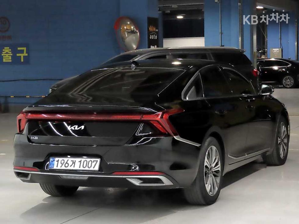 Kia K8 — miniaturë 4