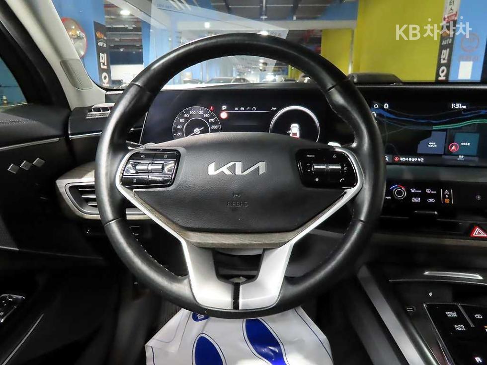 Kia K8 — miniaturë 9