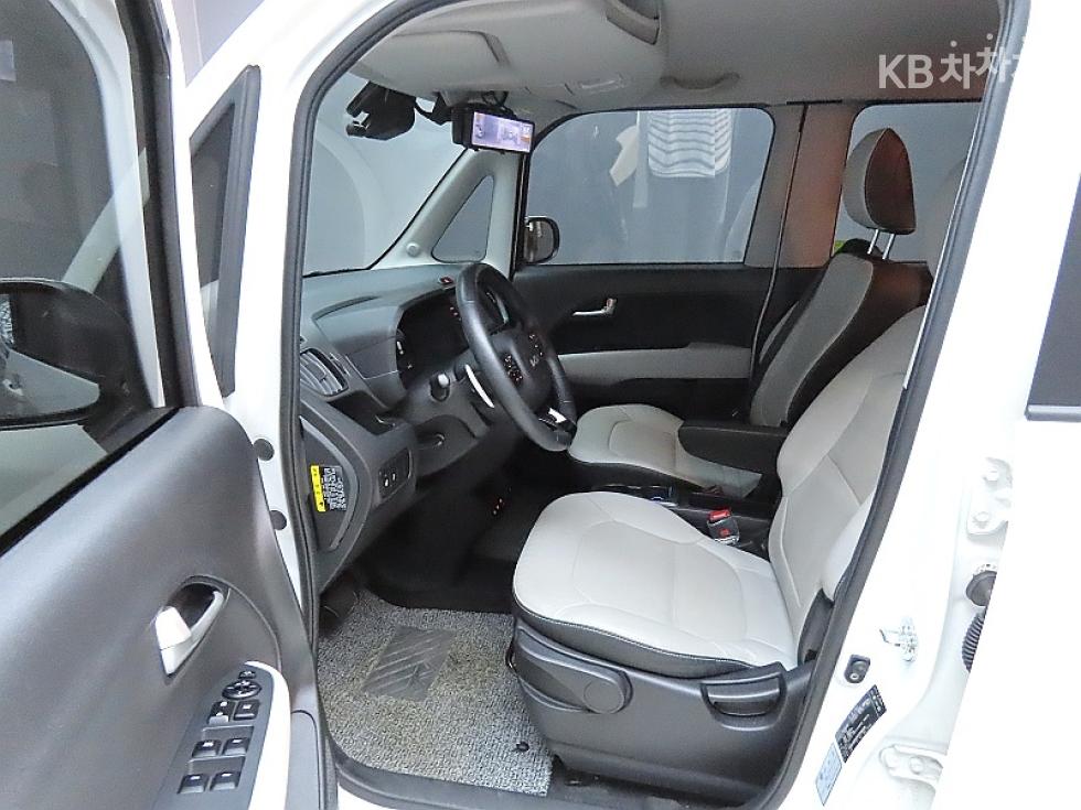 2024 - kia kia