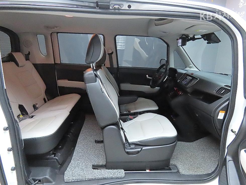 2024 - kia kia